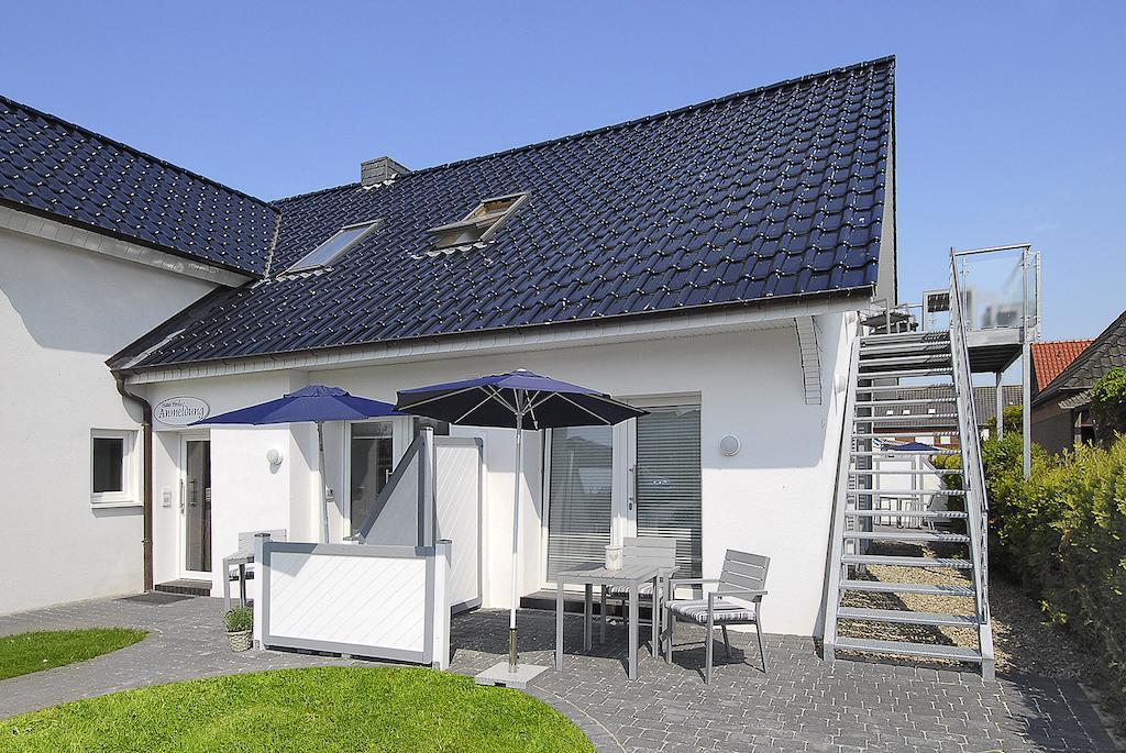Haus Pirola Und Esens